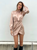 Abito beige in raso