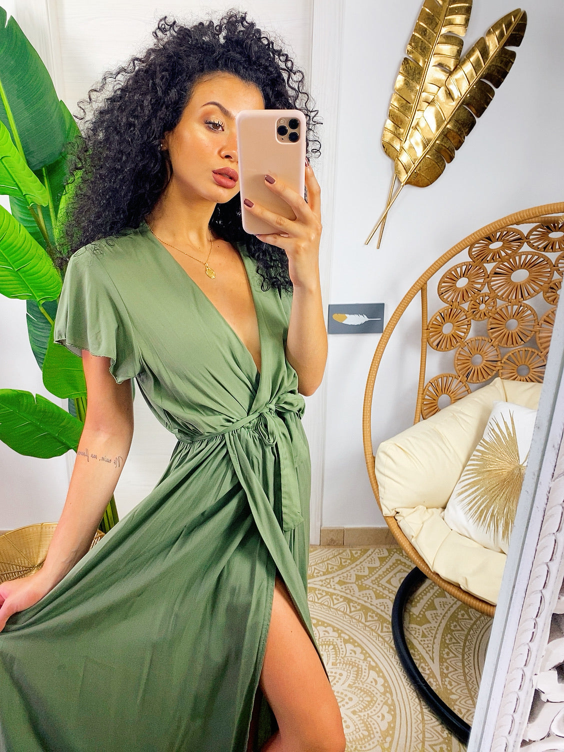 Abito lungo verde militare con spacco