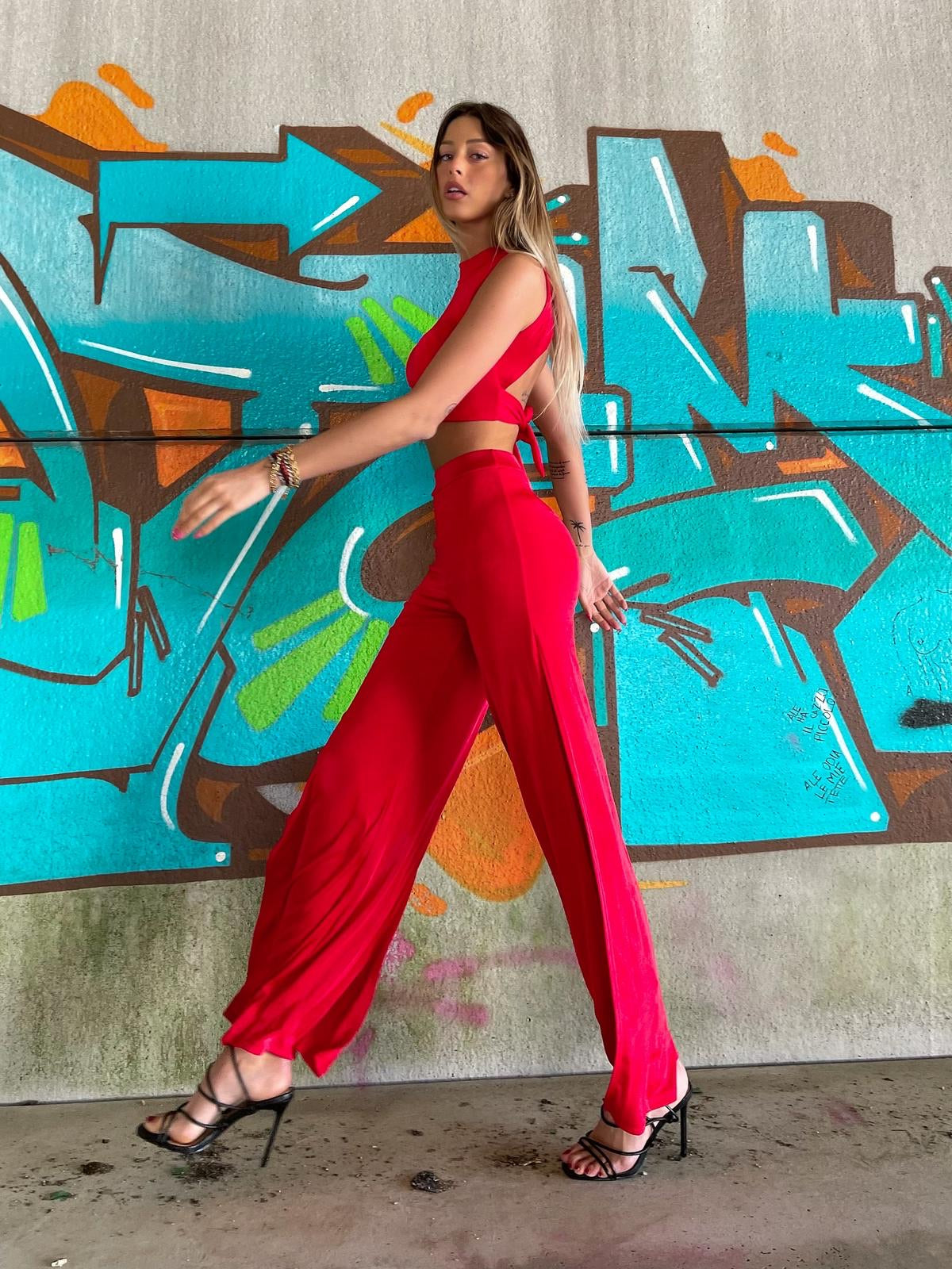 Completo pantalone con spacco e top