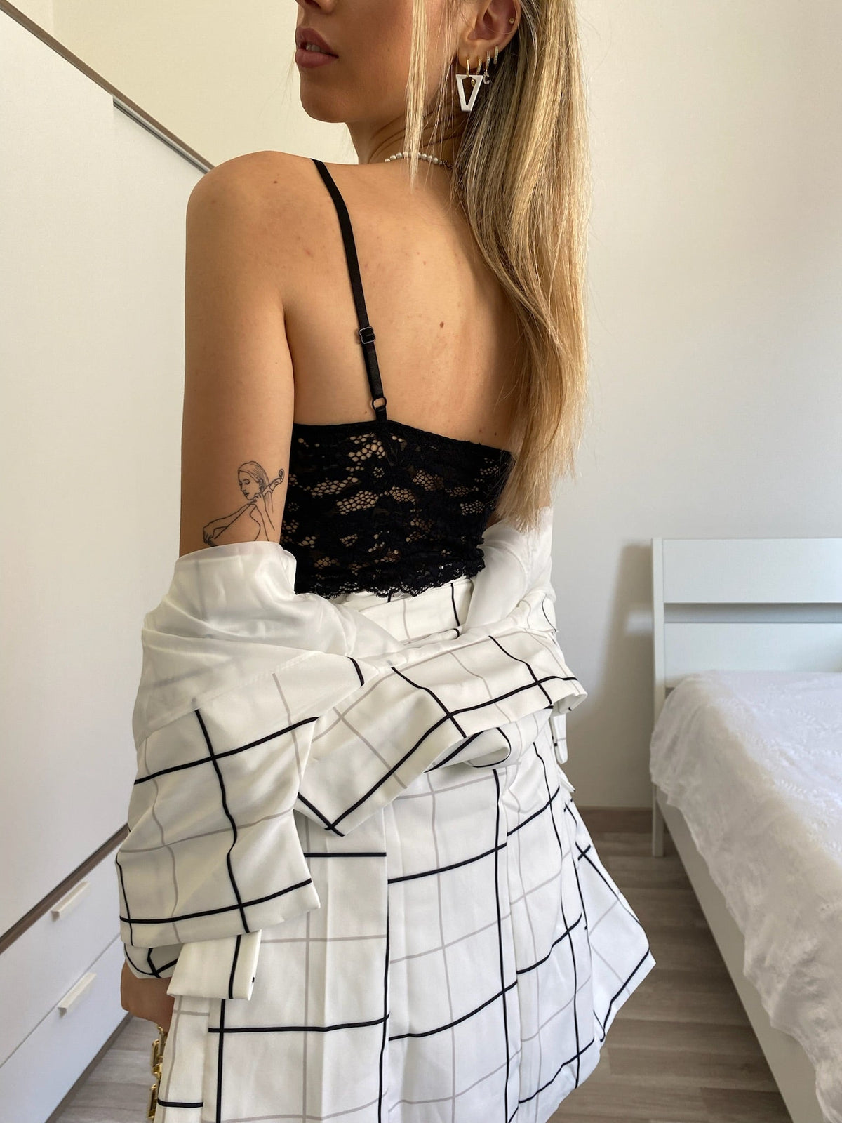 Bralette nera con strass