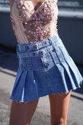 Gonna in jeans con pieghe e cinture