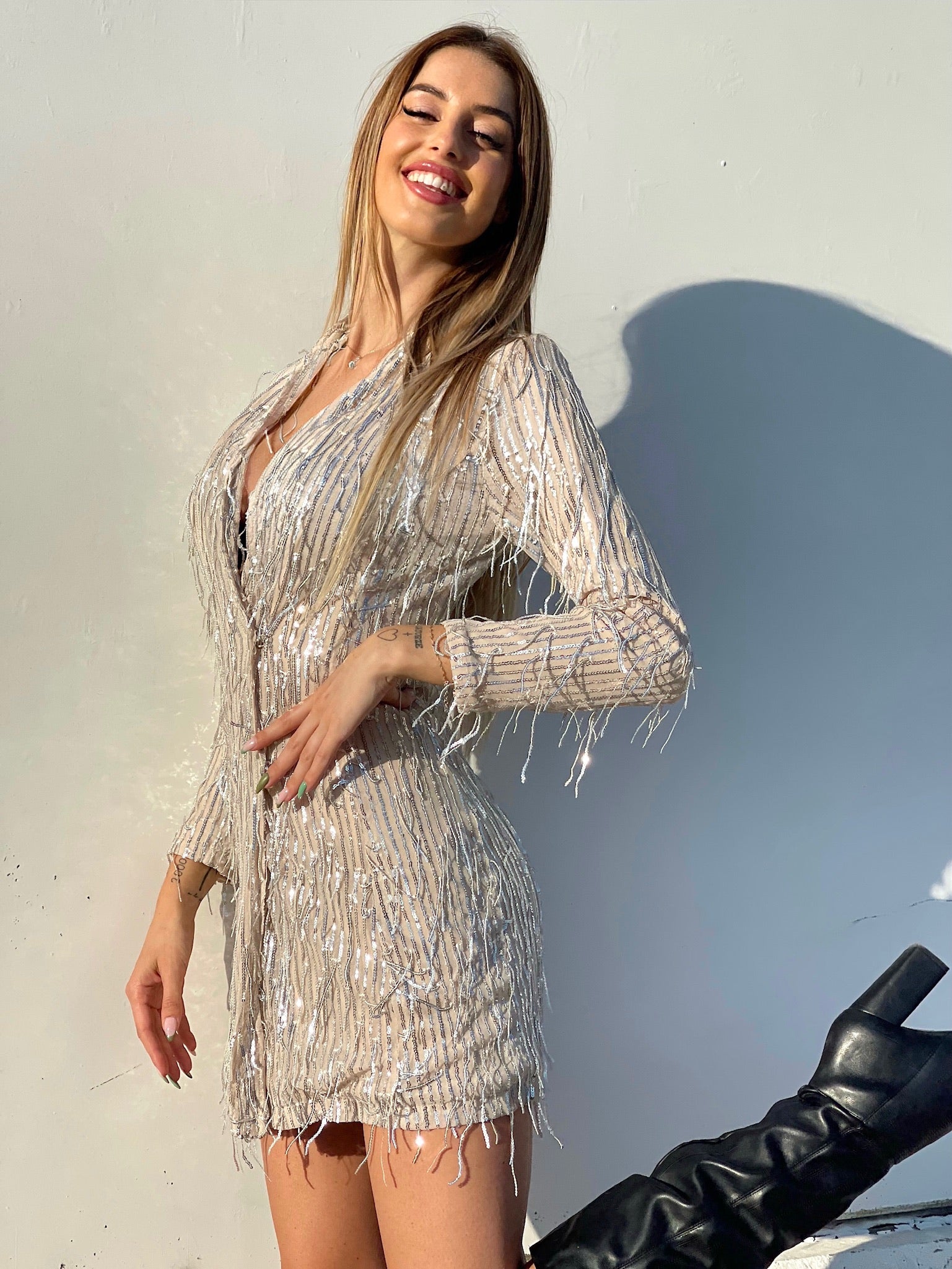 Abito nude frange in paillettes argento