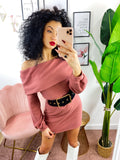 Abito con scollo a barchetta rosa