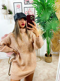 Maxi maglione collo alto con perle rosa