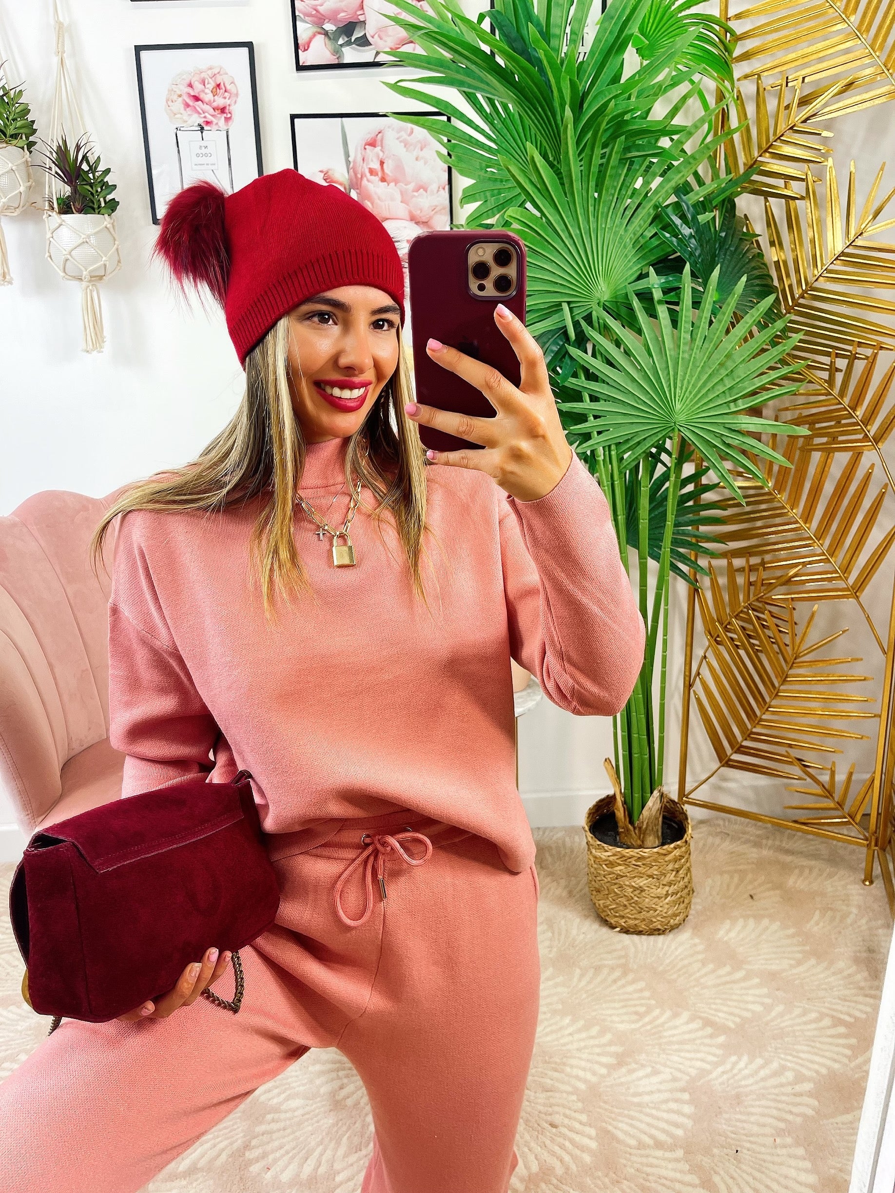 Completo maglia e pantalone rosa