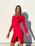 Abito in maglia rosso con catene Oro