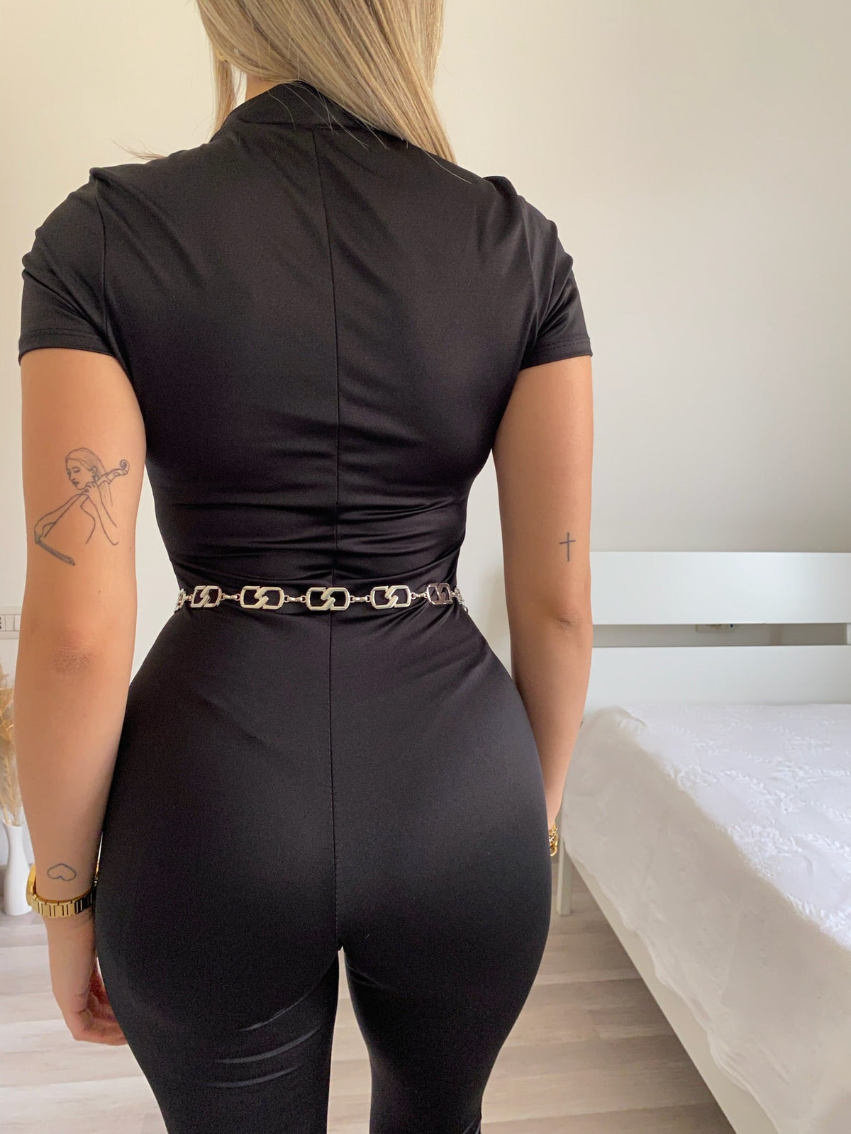 Tuta con zip manica corta