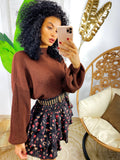 Maglione a collo alto manica ampia marrone