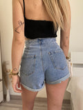 Top in pizzo con perle nero