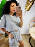 Completo sportivo maglia e short grigio