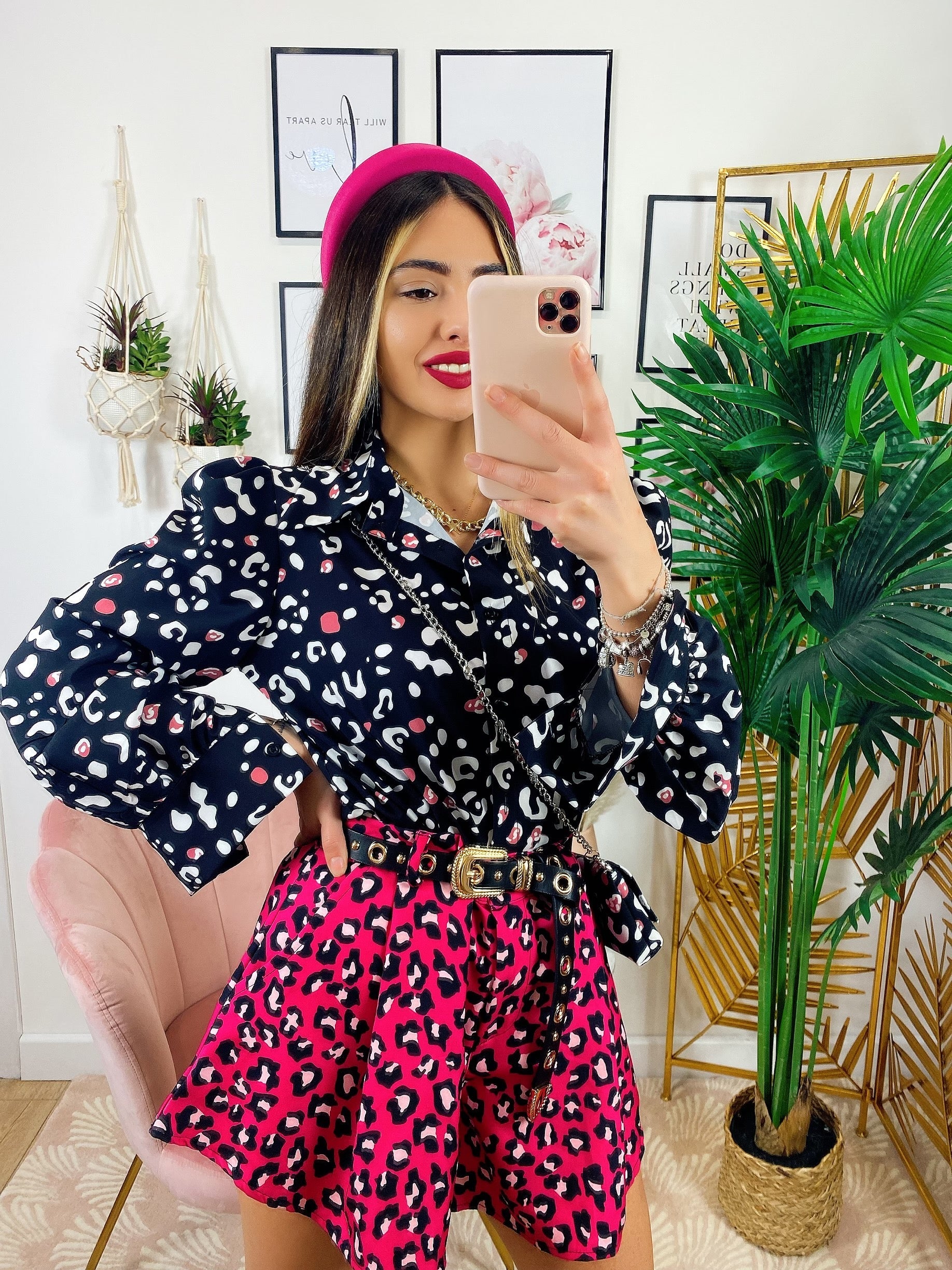 Camicia maculata con borsetta Nera