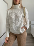 Pull bianco a collo alto
