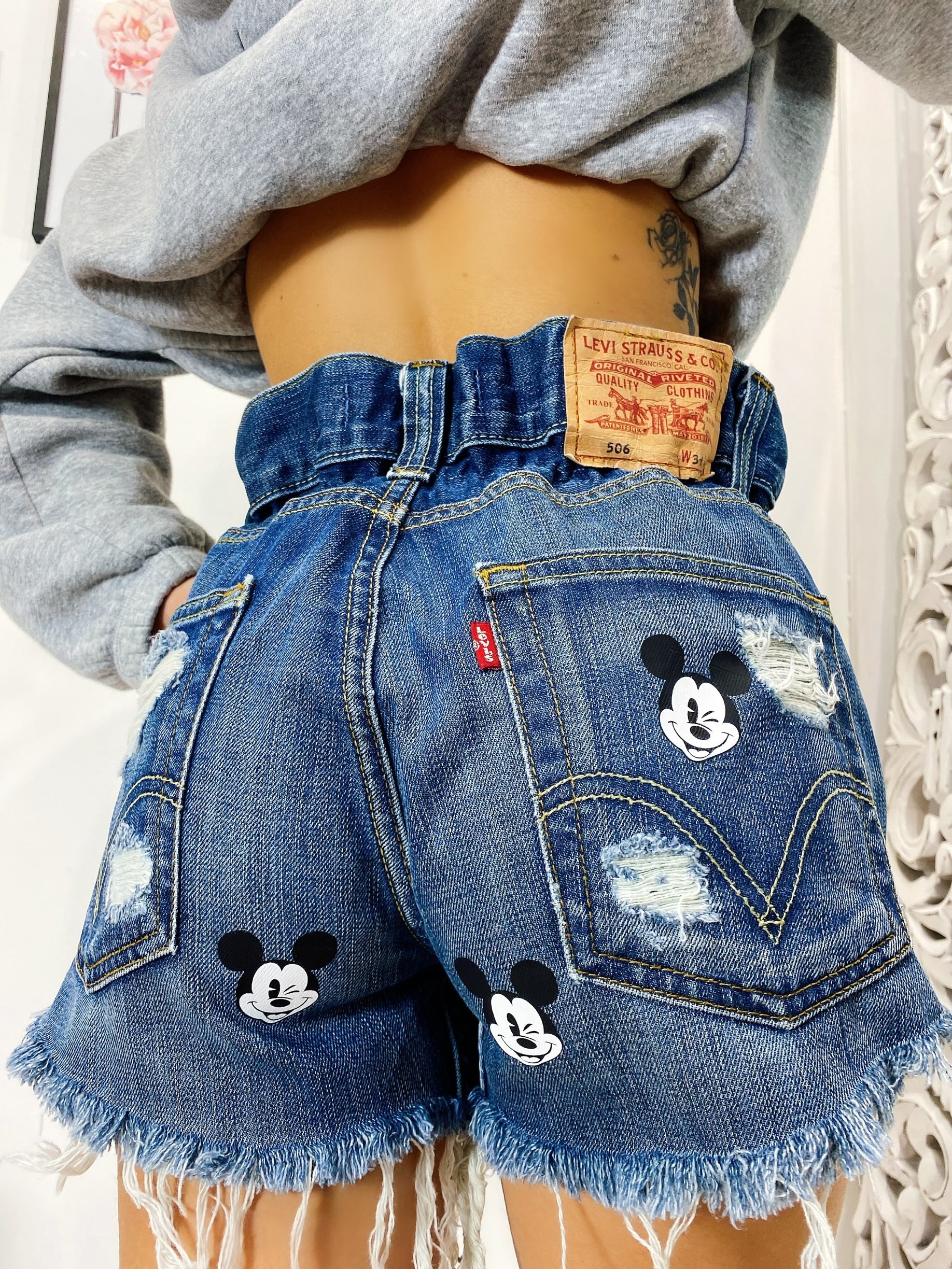Short Levi’s Vintage con stampa topolino sfrangiato