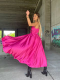 Abito in raso con maxi spacco peonia