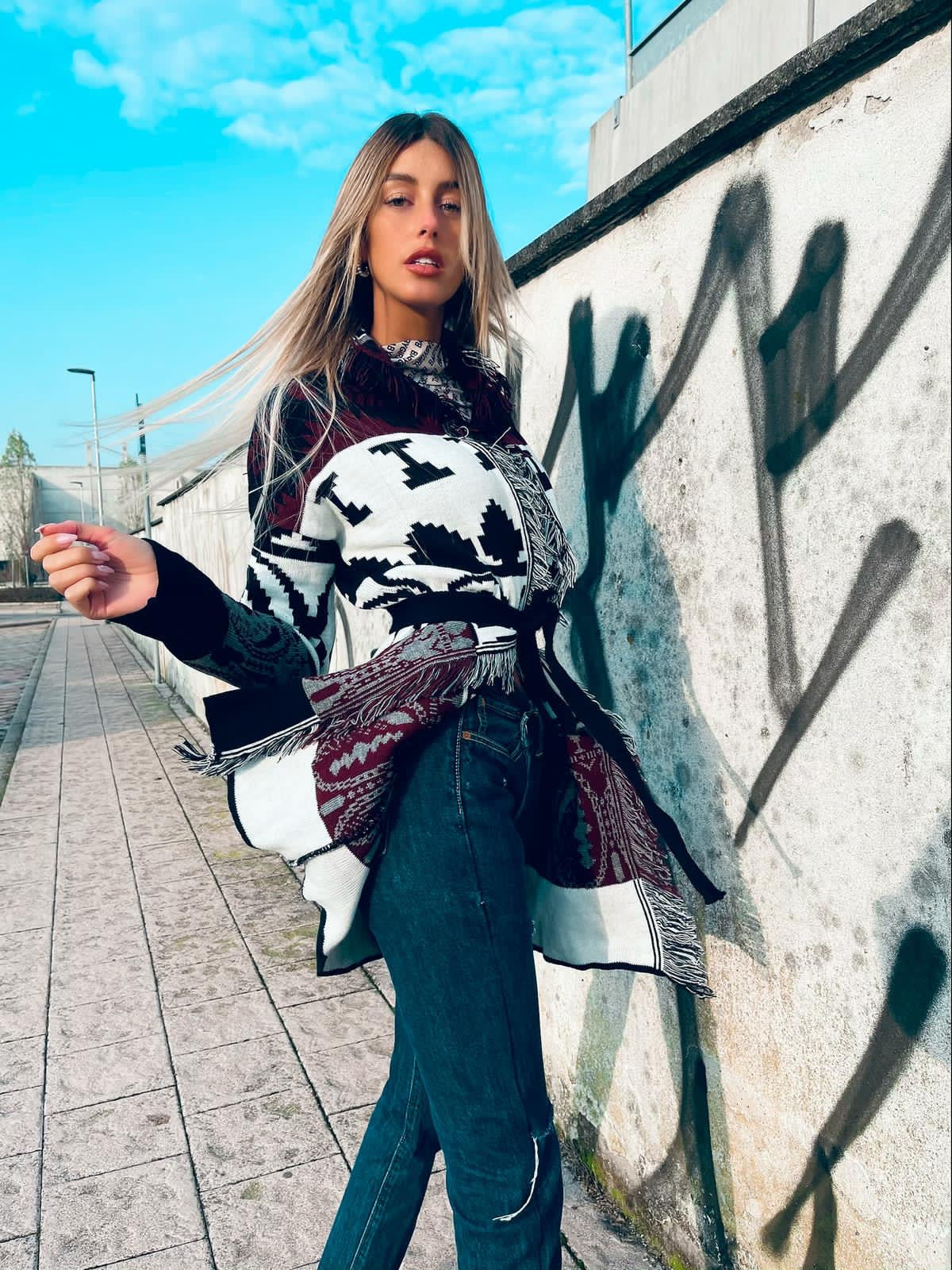 Cardigan Black/Bordeaux con frange e cinta