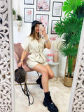 Tutina beige con cintura e bottoni