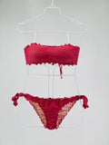 Bikini a fascia con arricciature fragola