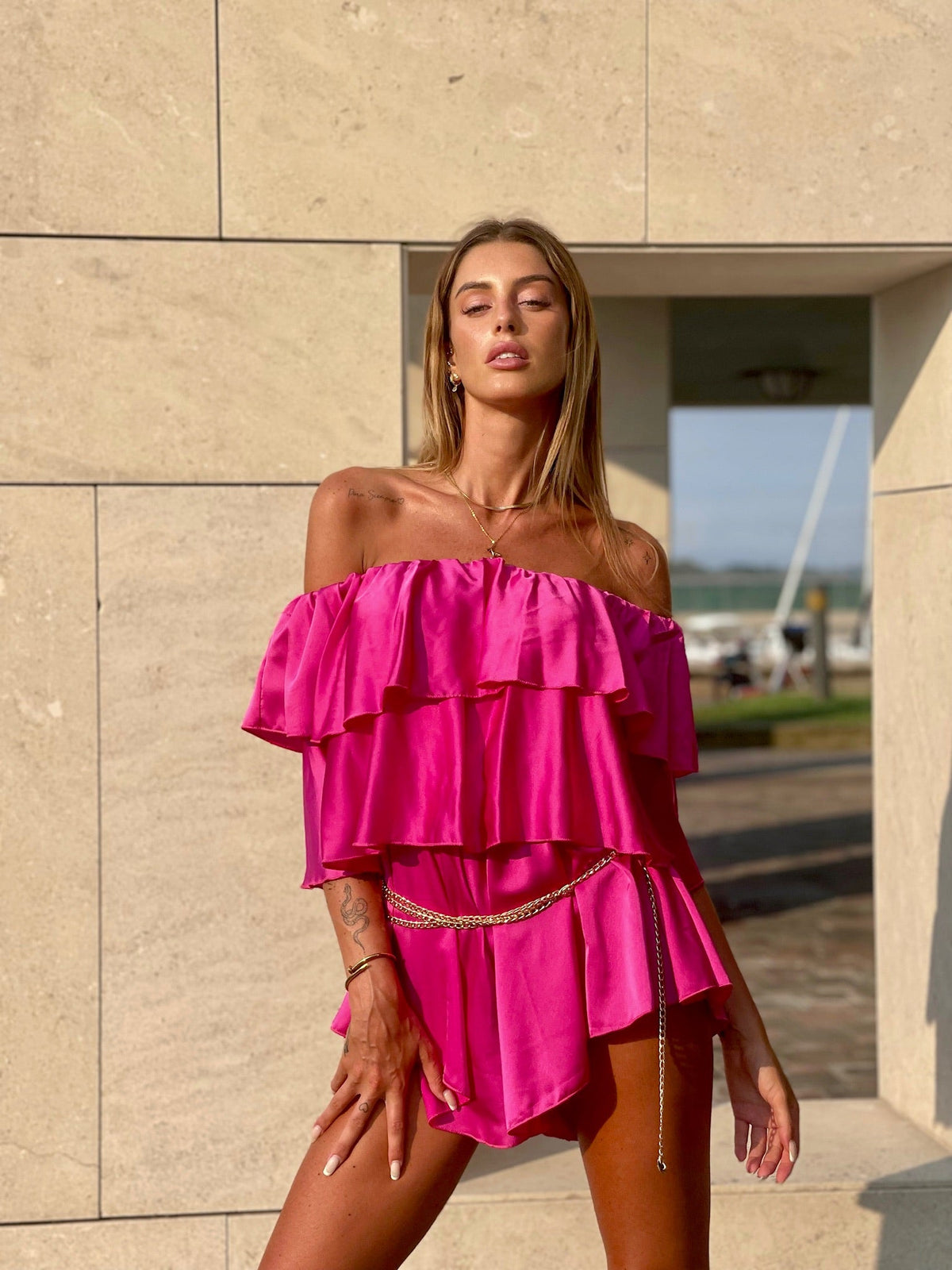 Tutina Fuxia scollo a barchetta e balze