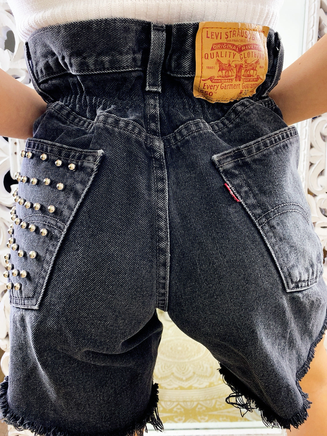 Short Vintage Levi’s grigio nero con borchie argento