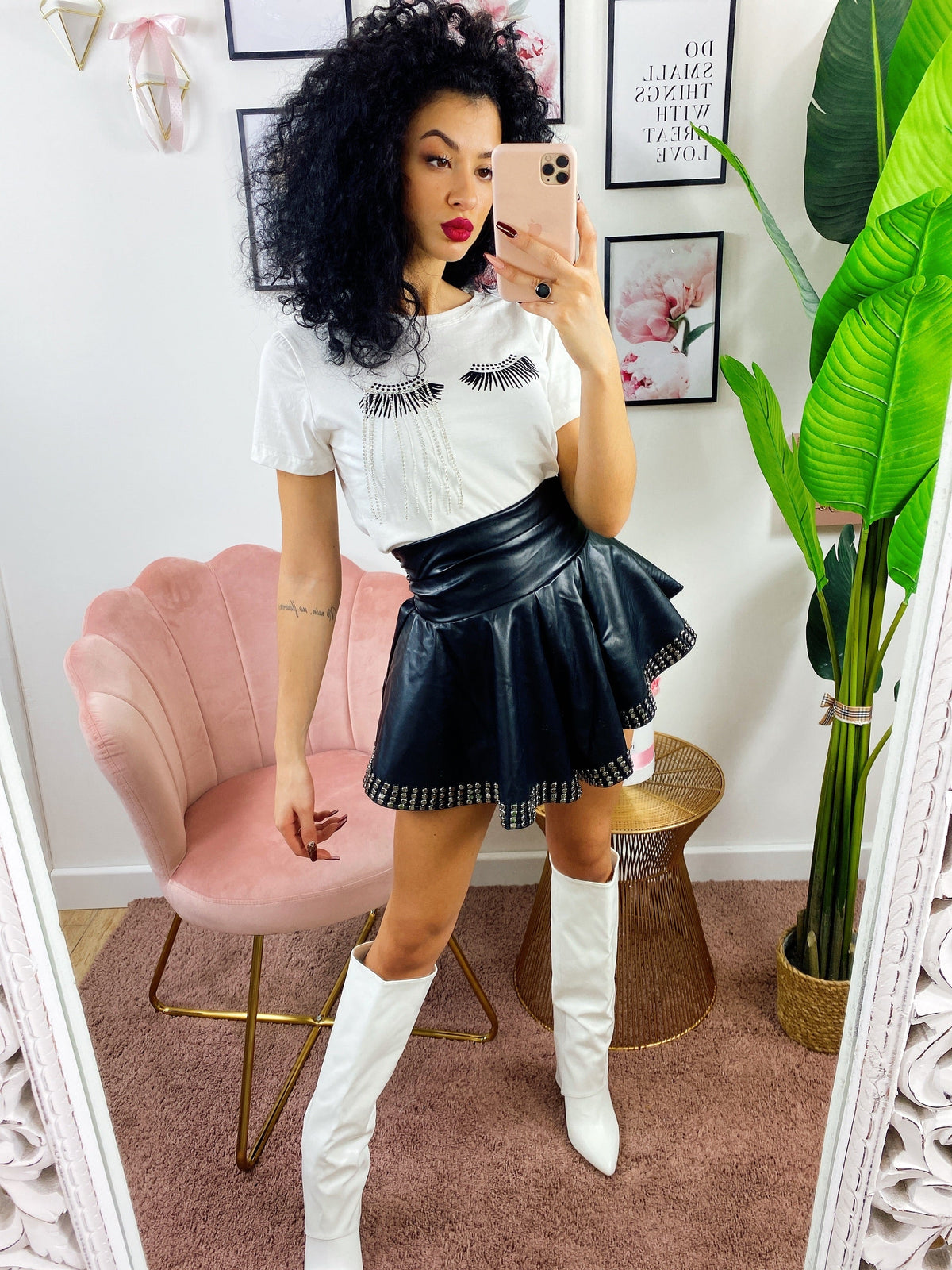 Short in ecopelle black con borchie