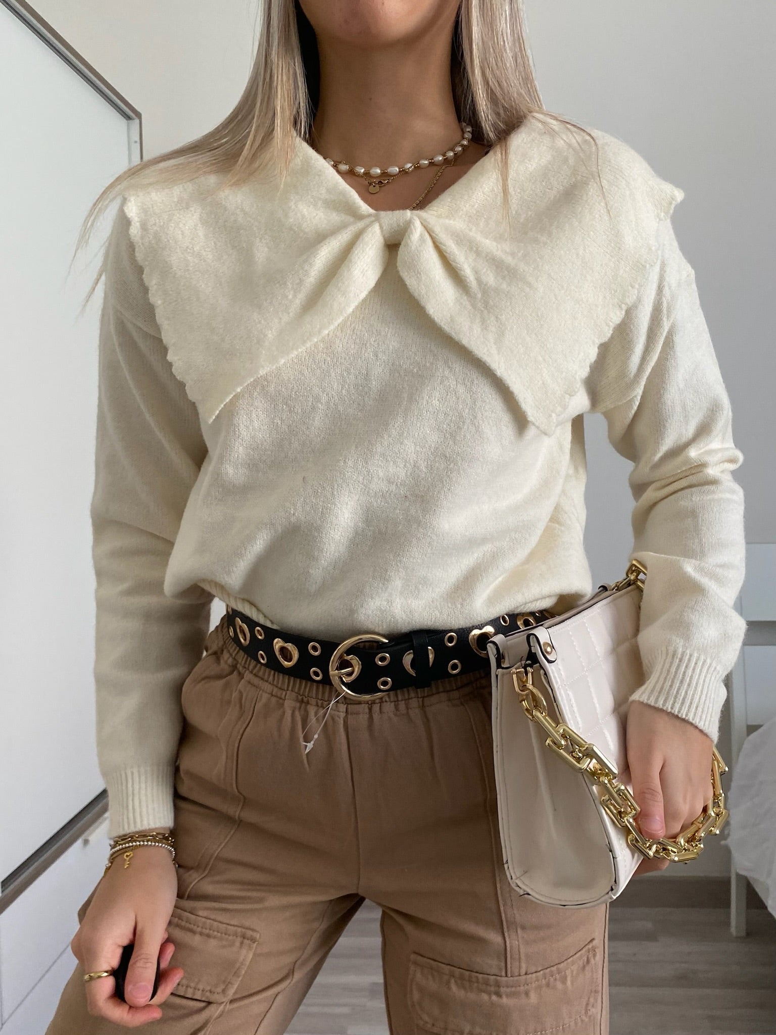 Maglione top quality collo a Camicetta e fiocco panna