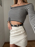 Gonna in ecopelle con zip laterale bianca