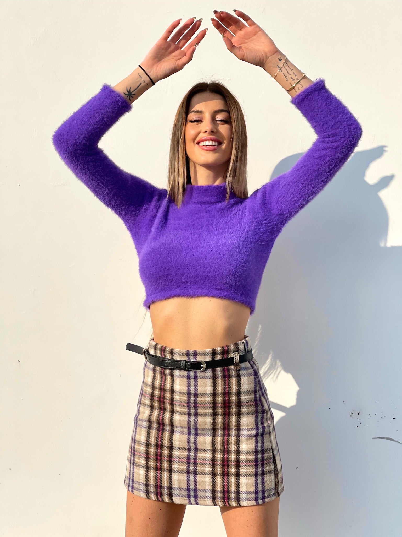 Maglioncino morbidissimo viola schiena aperta