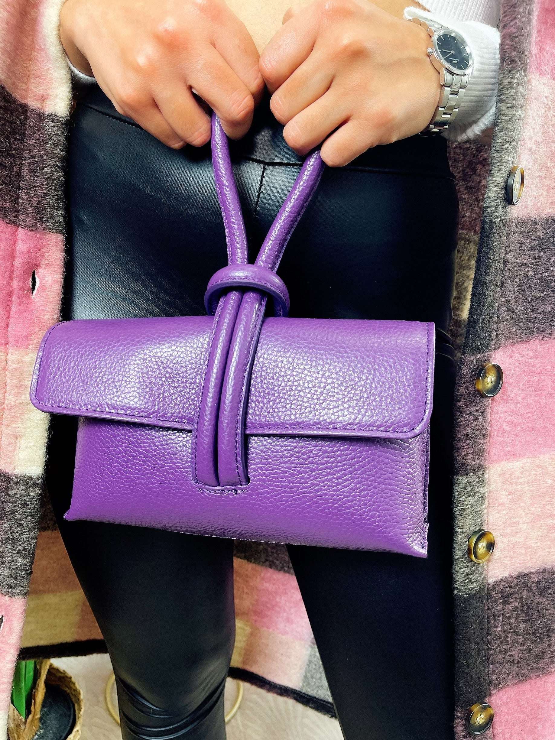 Borsa a mano o tracolla in pelle