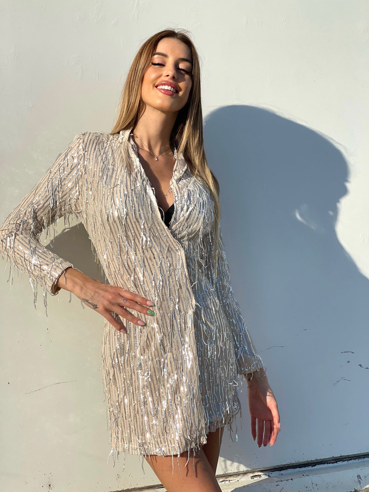 Abito nude frange in paillettes argento