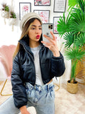 Bomber crop in ecopelle Nero