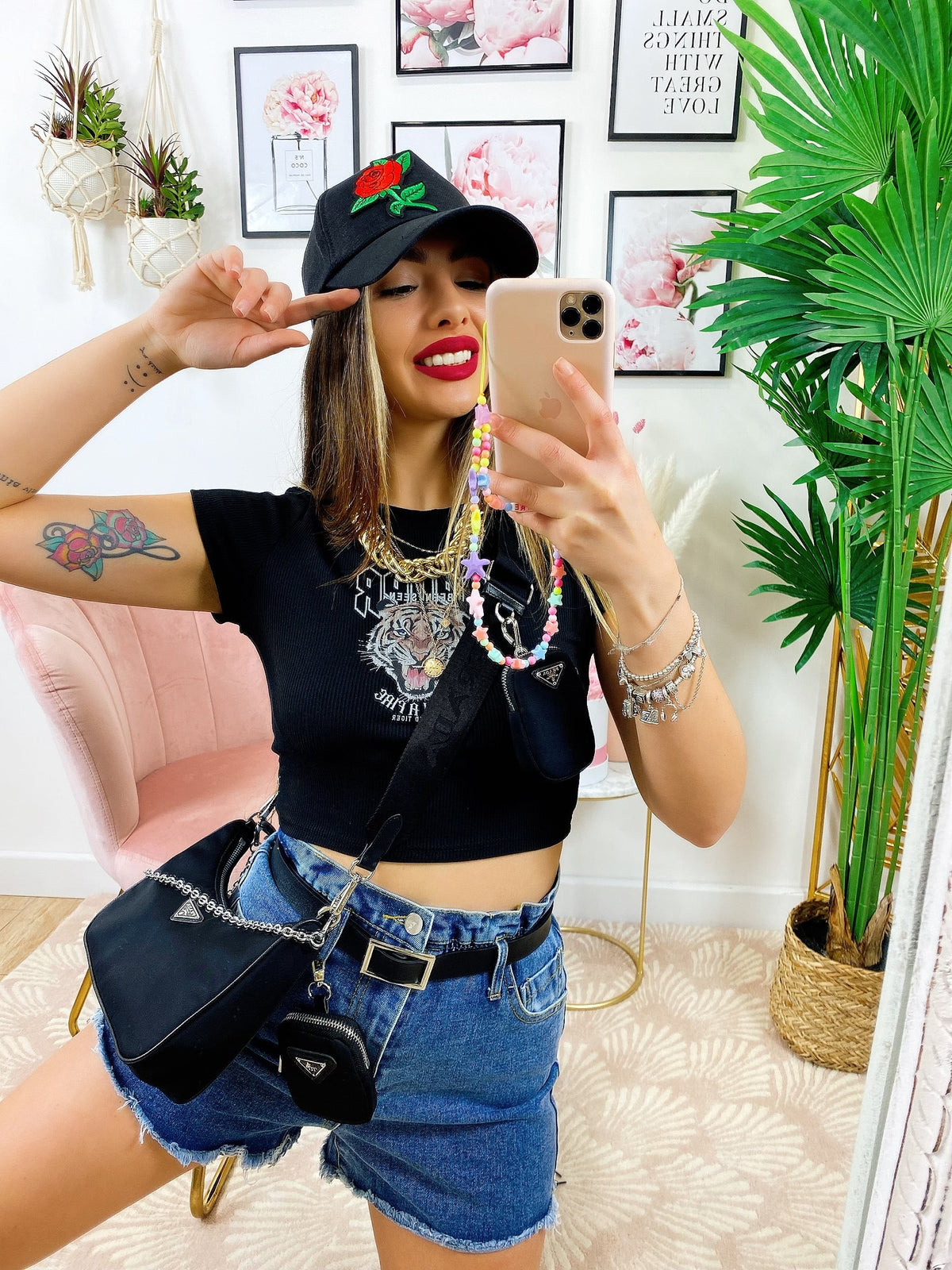 Short di jeans con borsetta