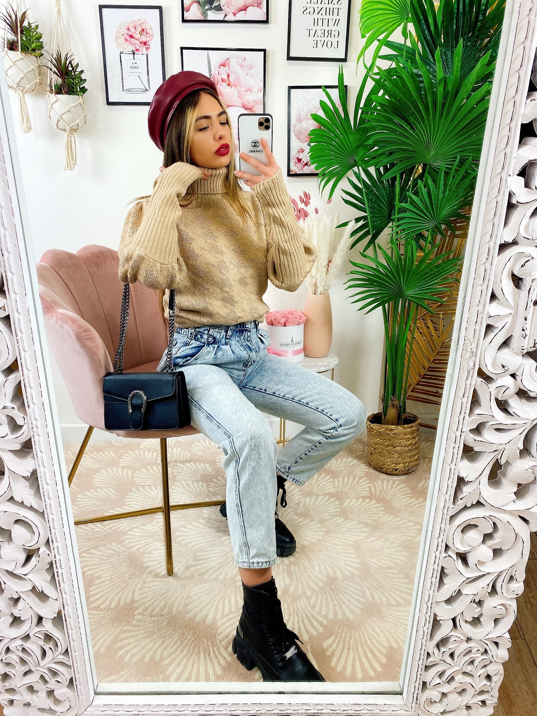 Maglione collo alto beige e oro
