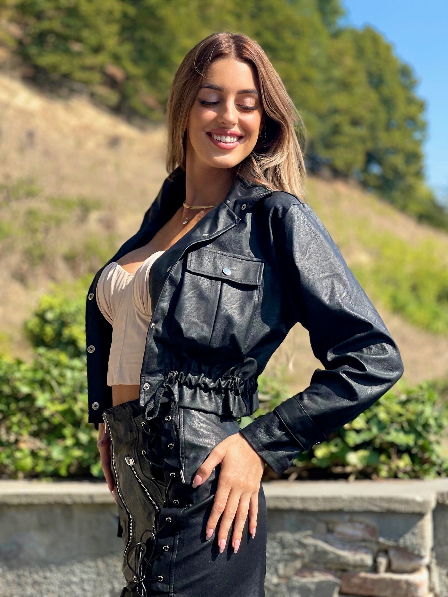 Giacca in eco-pelle con tasche