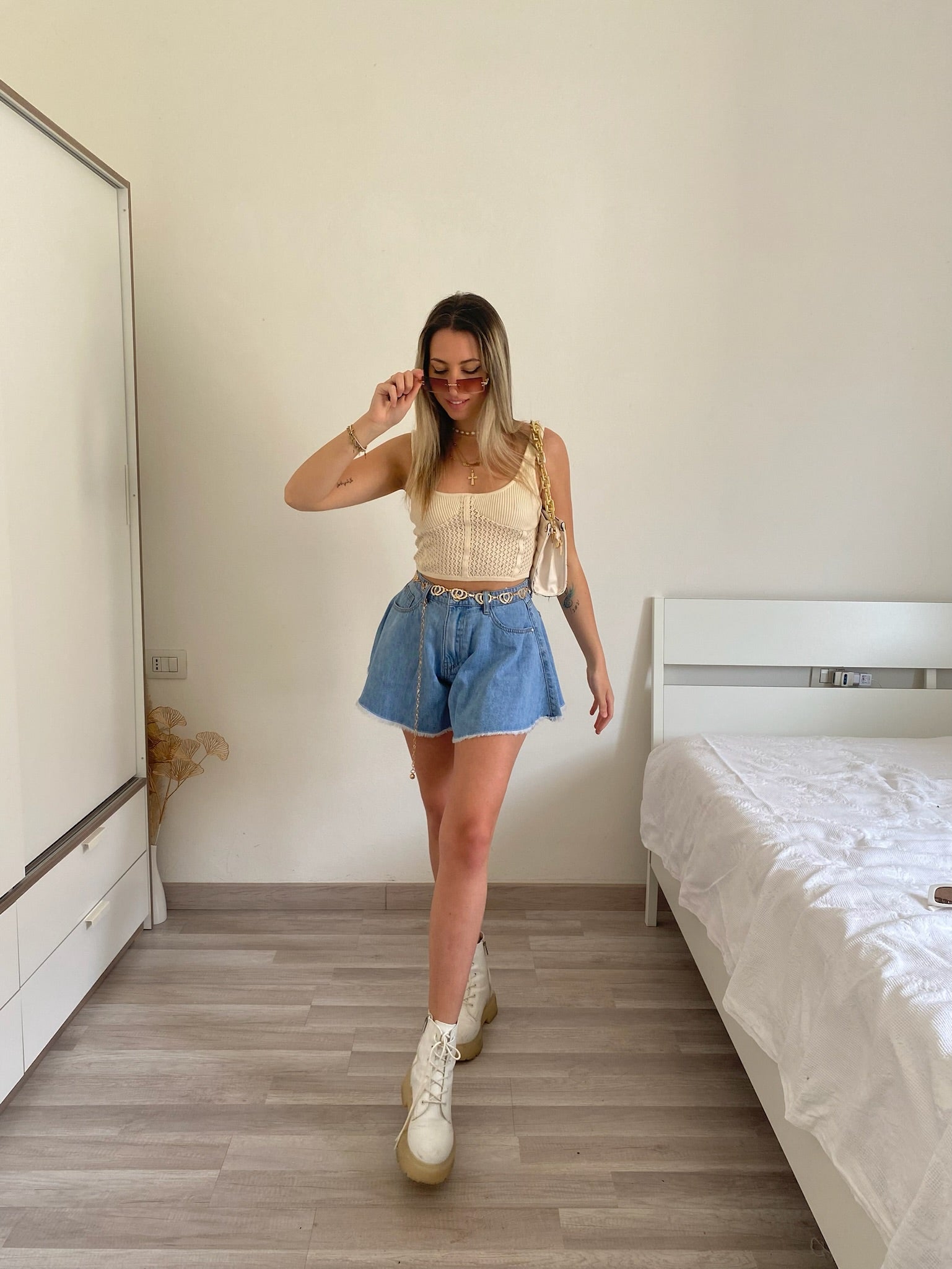 Short in jeans a farfalla