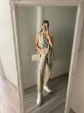 Completo smanicato e pantalone beige