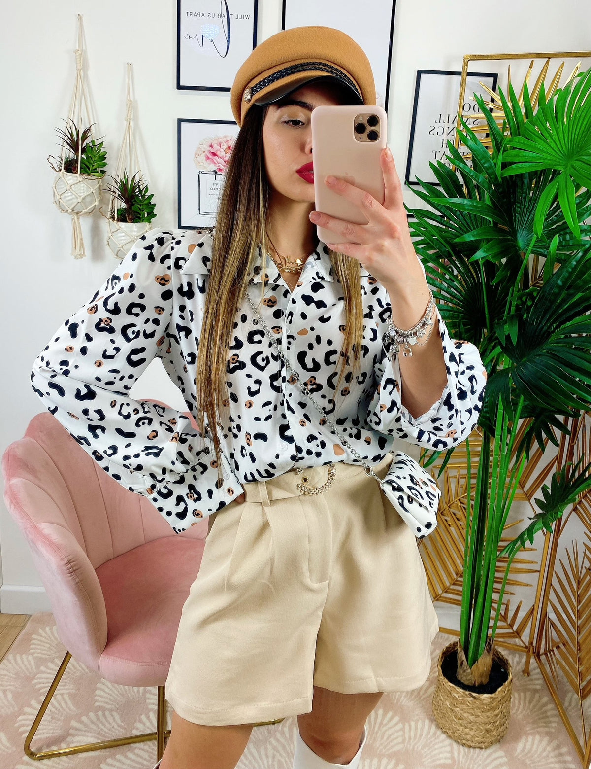 Short con cintura gioiello Beige