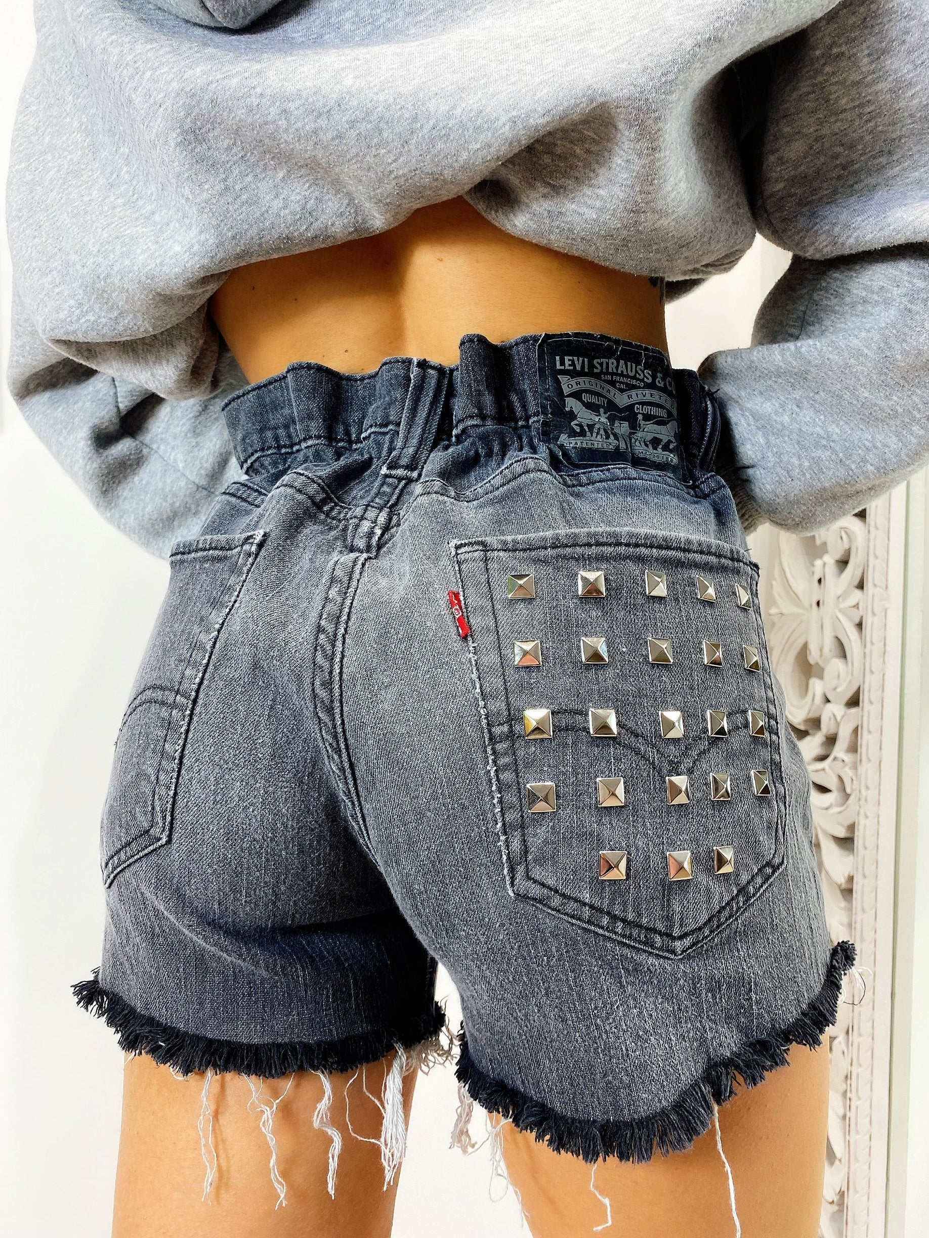 Short Levi’s Vintage con Borchie bagno grigio