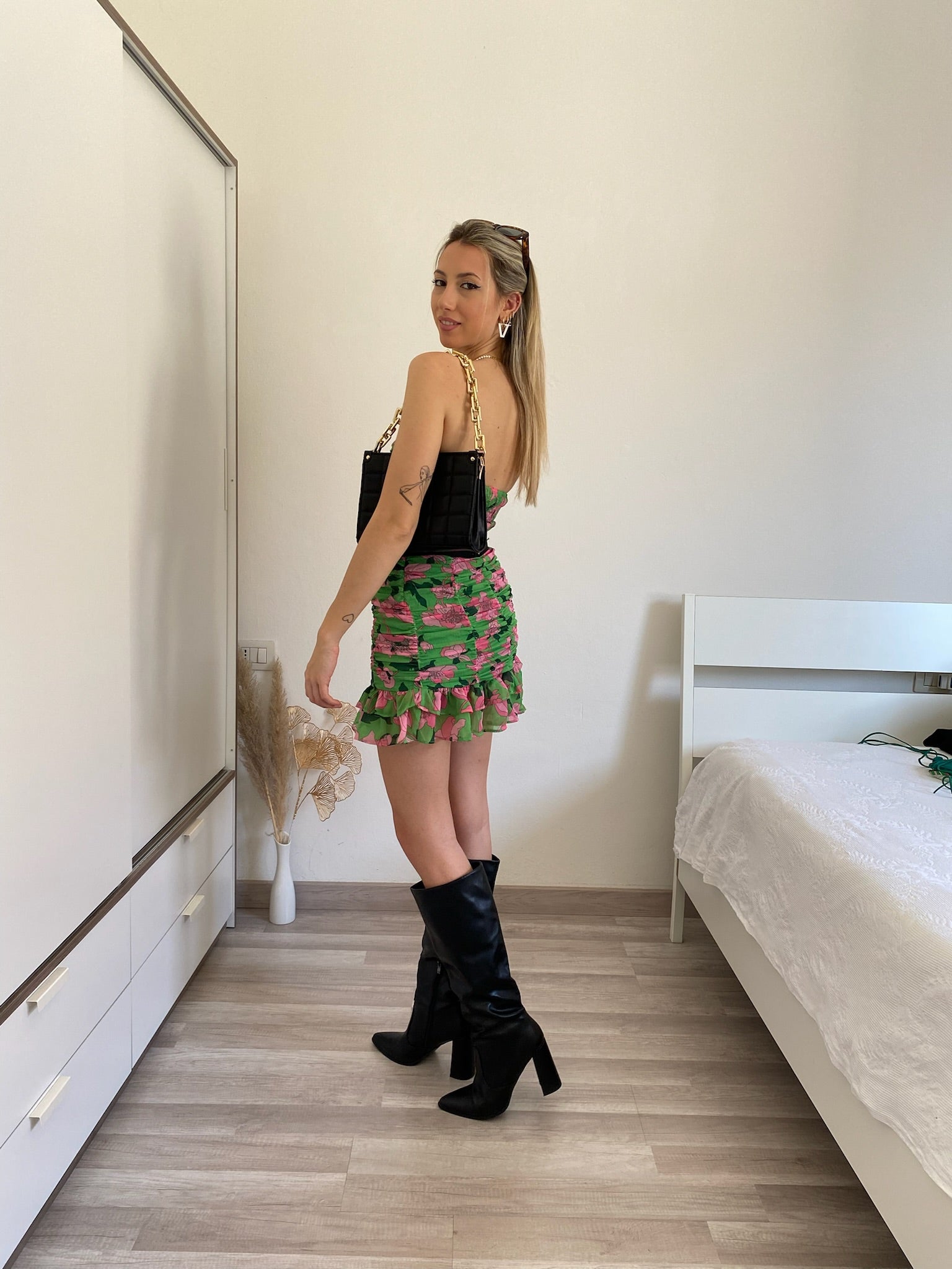 Completo top e gonna verde e rosa