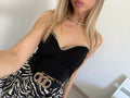 Top scollo a cuore con strass nero