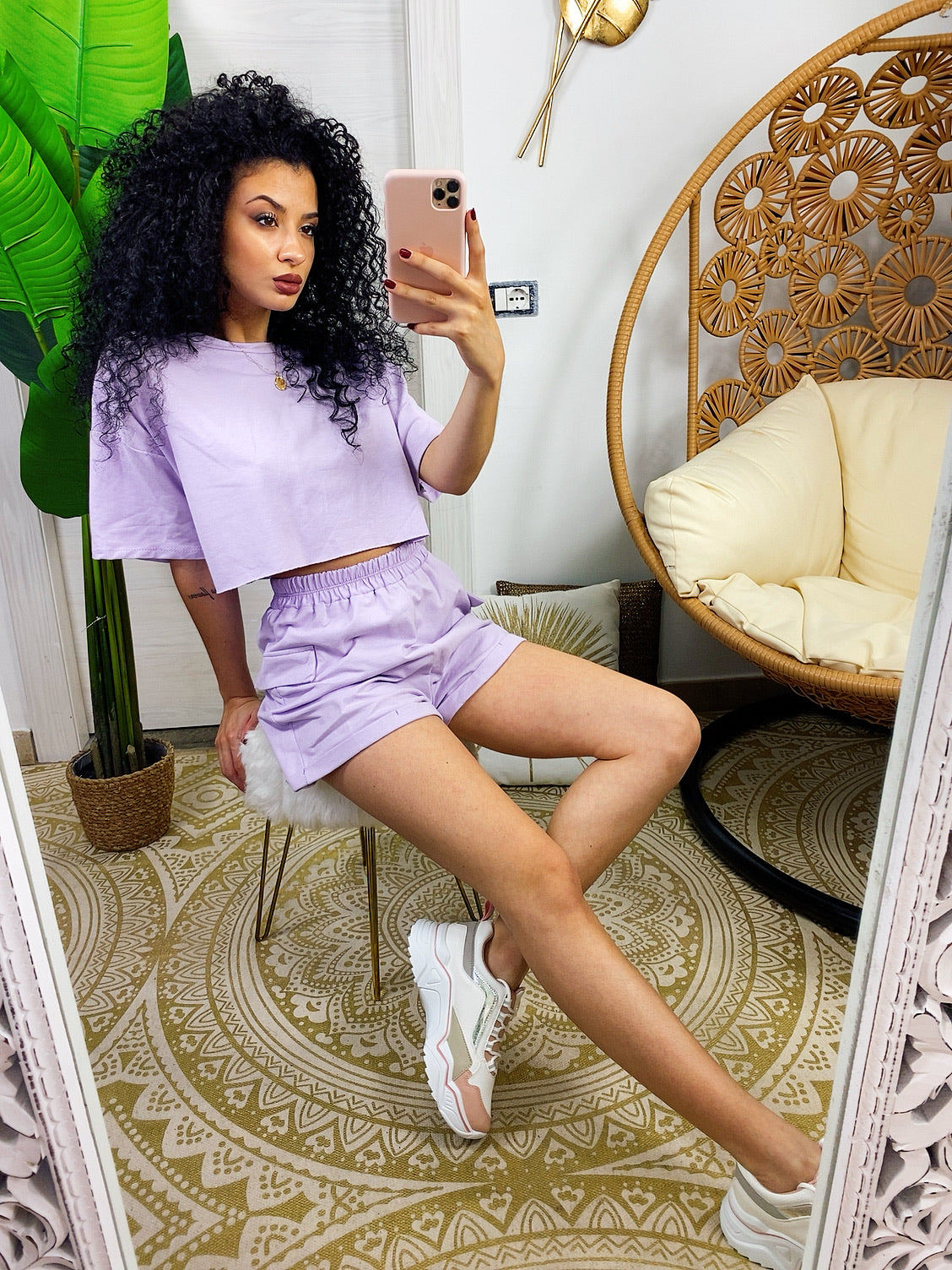 Completo sportivo maglia e pantaloncino lilla