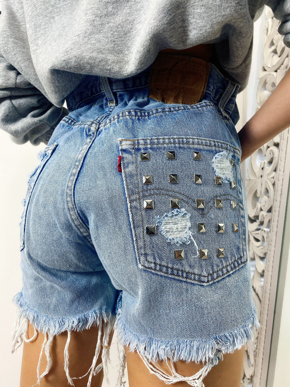 Short Levi’s Vintage bagno medio con borchie