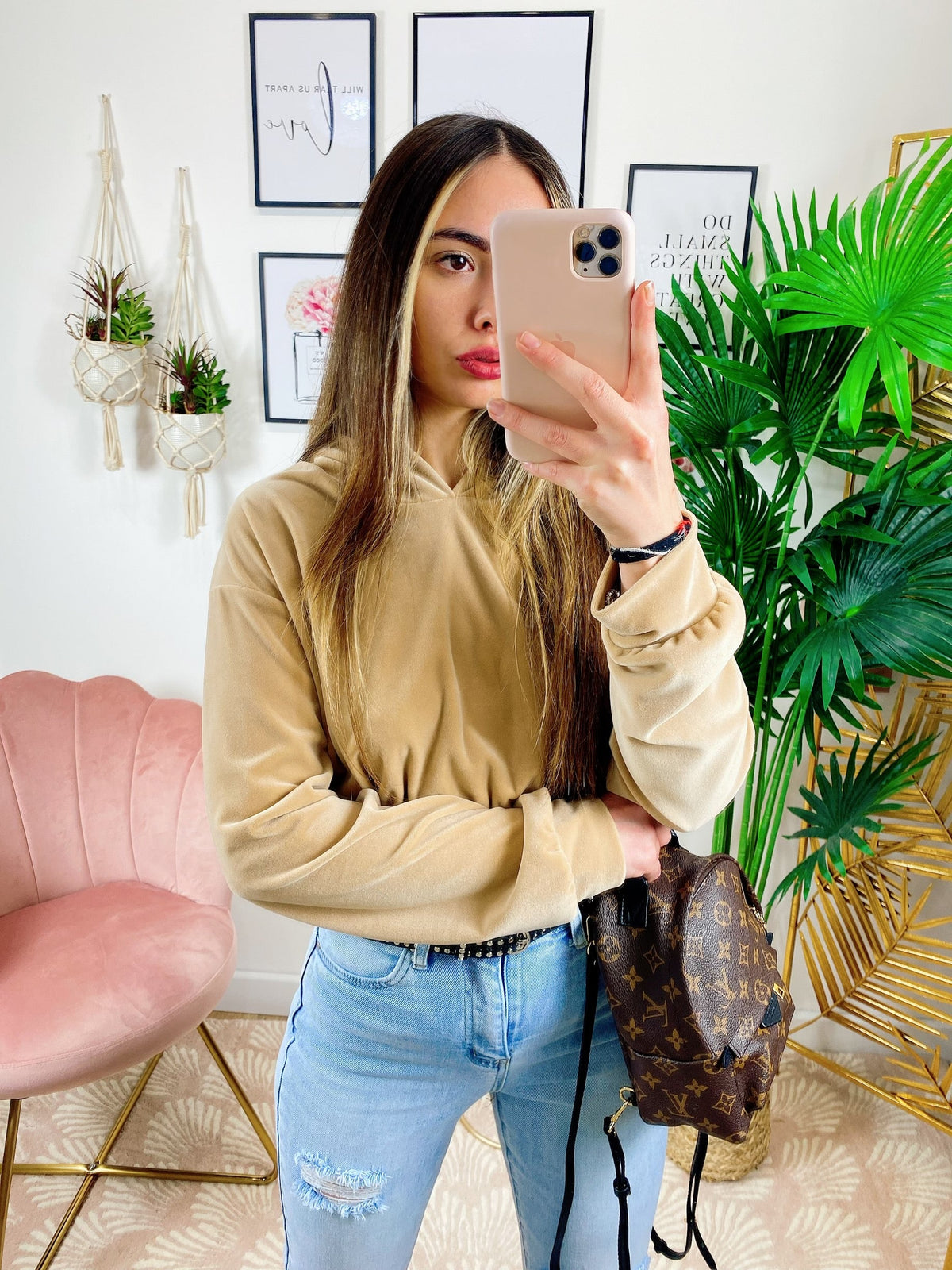 Felpa in ciniglia con ciondolo