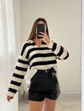 Pull nero e panna con colletto