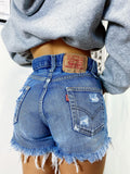 Short Levi’s Vintage bagno medio con strappi
