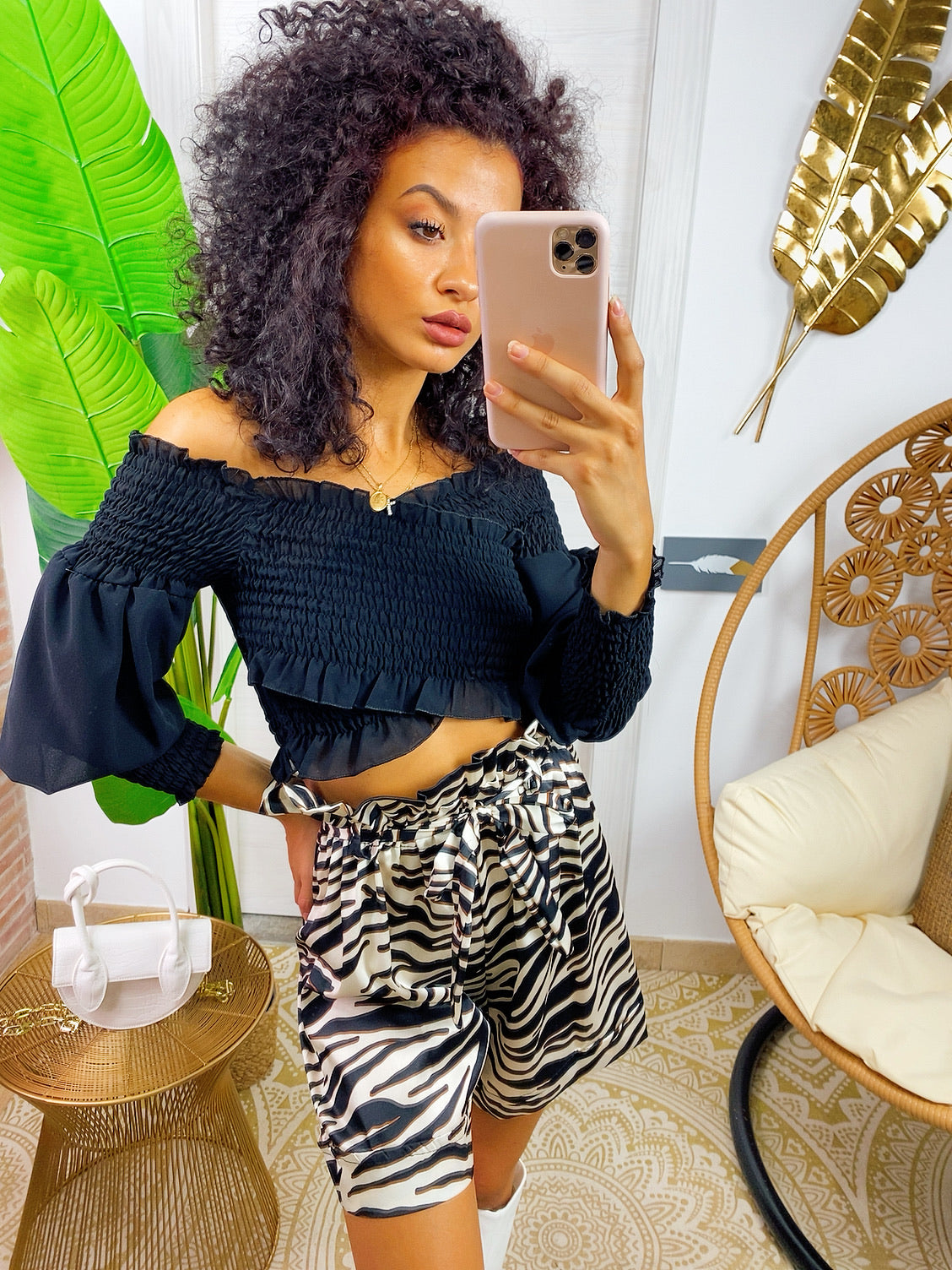 Short zebrato con fiocco