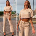 Completo maglia crop e pantalone beige