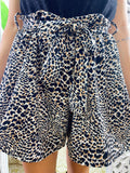 Short maculato nero e marrone