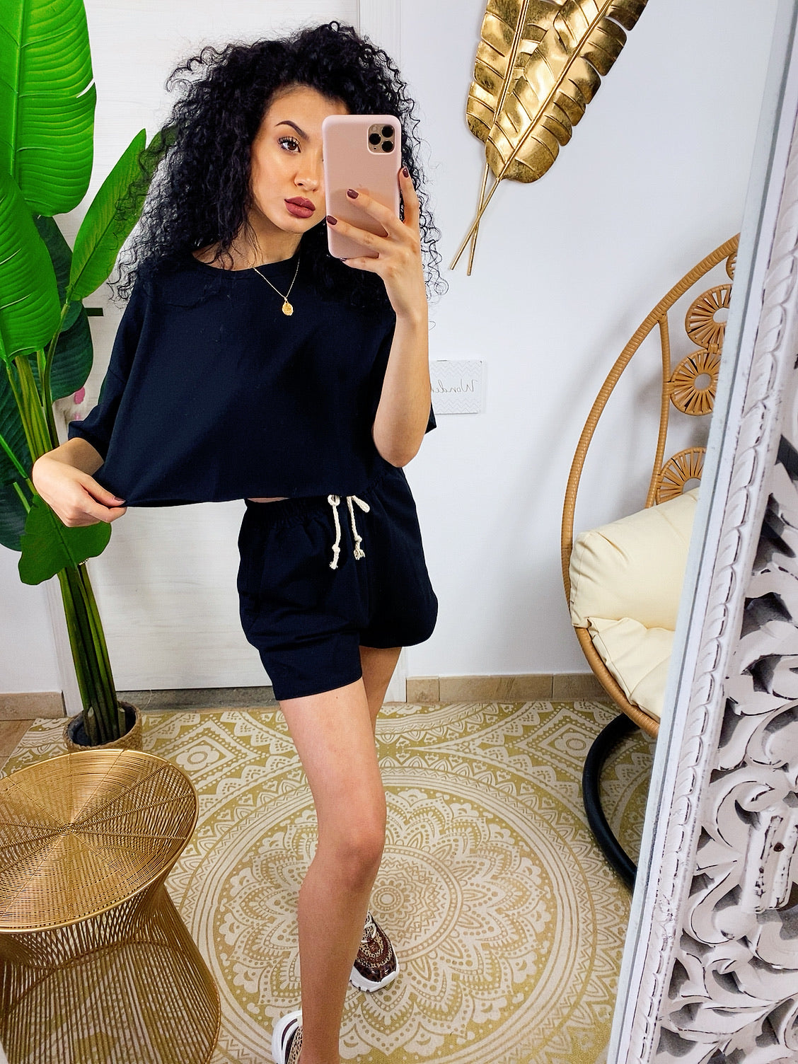 Completo sportivo maglia e short nero