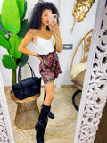 Short a fiori base nera con fiocco