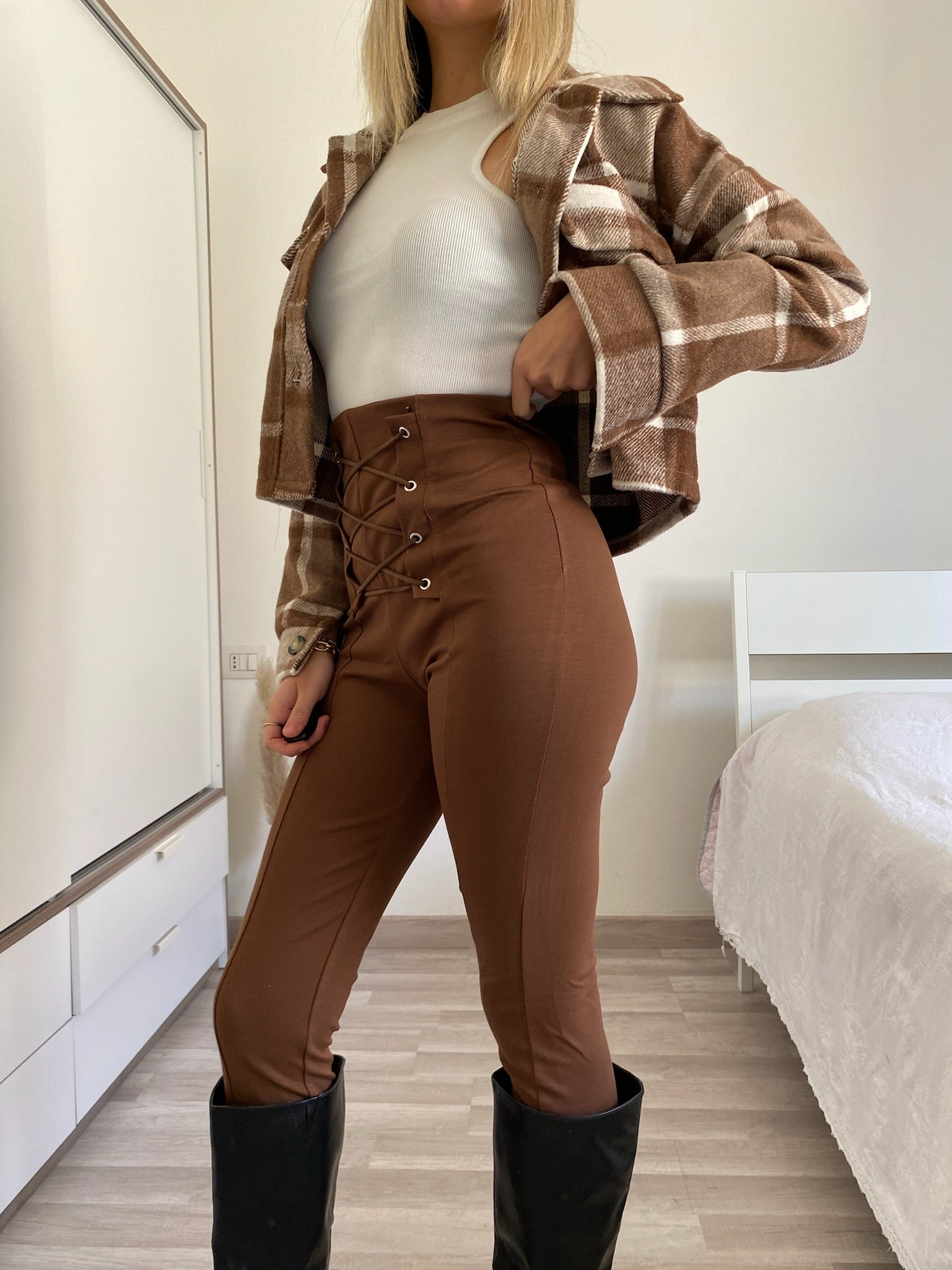 Giacchina crop check brown